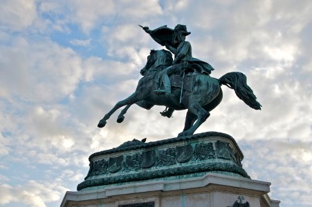 Statue Archiduc Charles Heldenplatz Vienne
