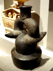Stirrup-spouted vessel, Peru, Chavin, 900-300 BC, earthenware and pigment - De Young Museum - DSC00351