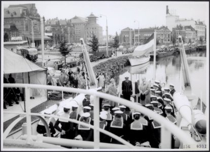 Stationsweg Groningen feestelijke overdracht van de bij scheepswerf E.J. Smit…, Bestanddeelnr 156-0993