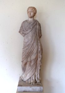 Statue of a young woman in chiton and himation, perhaps from Italy, 2nd century AD after models from c. 300 BC, marble - Cinquantenaire Museum - Brussels, Belgium - DSC09063