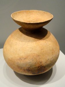 Storage Jar, 500 BC - 200 AD, Japan, earthenware - Art Institute of Chicago - DSC00129