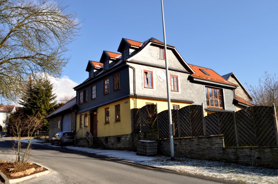Steinfischbach, Escher Straße 9