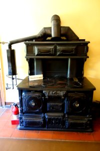 Stove - Longfellow National Historic Site - DSC04846