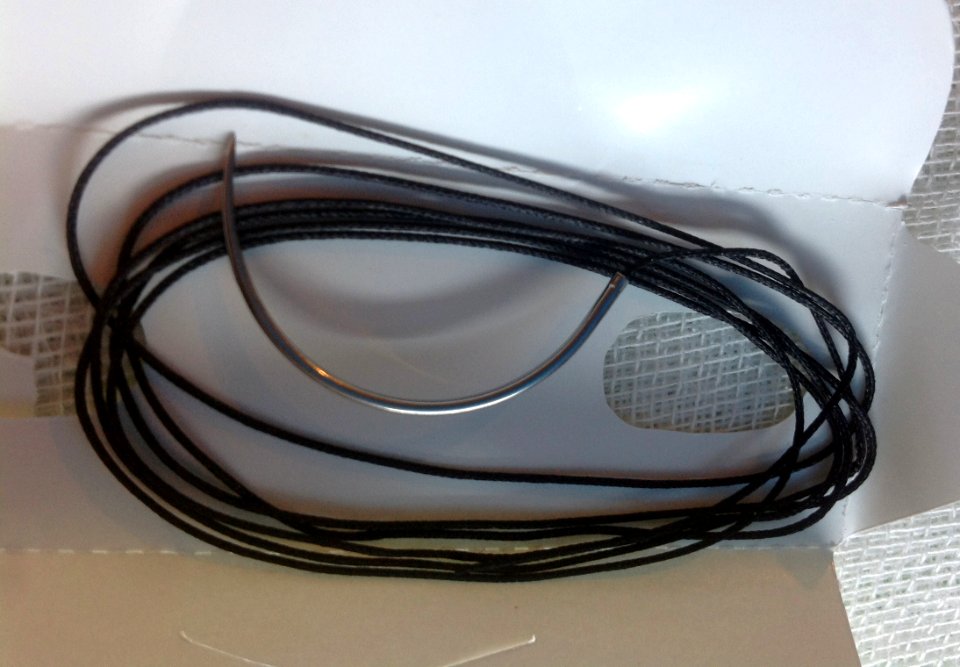 Sterilized surgical suture (Silk).1USP.4 METRIC