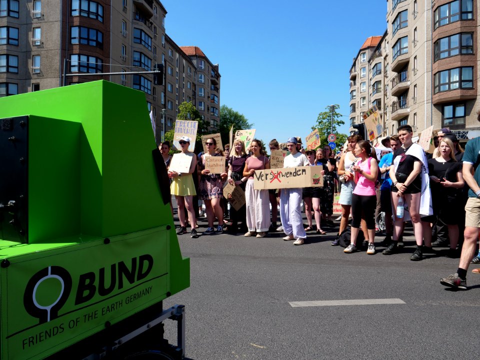 StopTheWaste FÖJ demonstration 99