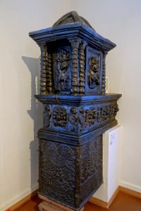 Stove from Schloss Remlingen, Kreis Wurzburg, 1722 - Mainfränkisches Museum - Würzburg, Germany - DSC04484