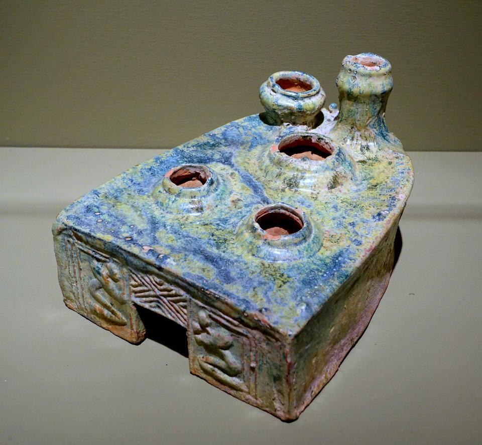 Stove, North central China, Henan or Shaanxi province, Eastern Han dynasty, 1st-2nd century AD, earthenware with calcified green lead glaze - Portland Art Museum - Portland, Oregon - DSC08596