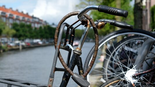 Bike lock channel gracht waterway photo