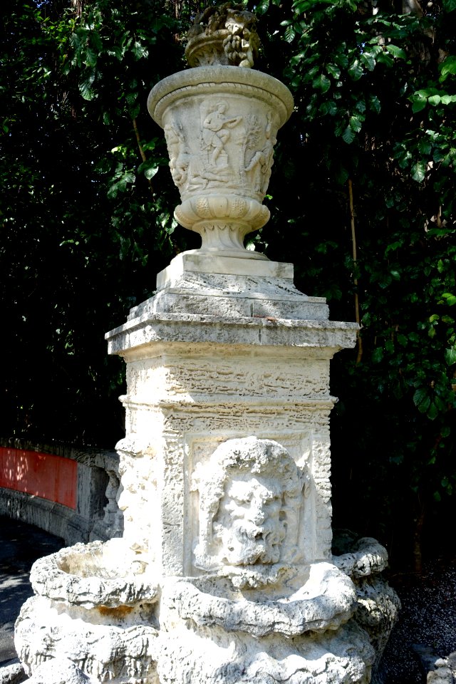 Urn - Vizcaya Museum and Gardens - Miami, Florida - DSC08281