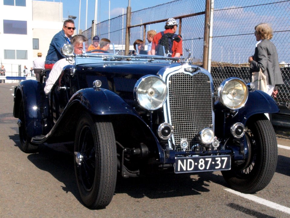 Triumph Gloria Southern Cross, dutch licence registration ND-87-37 pic3
