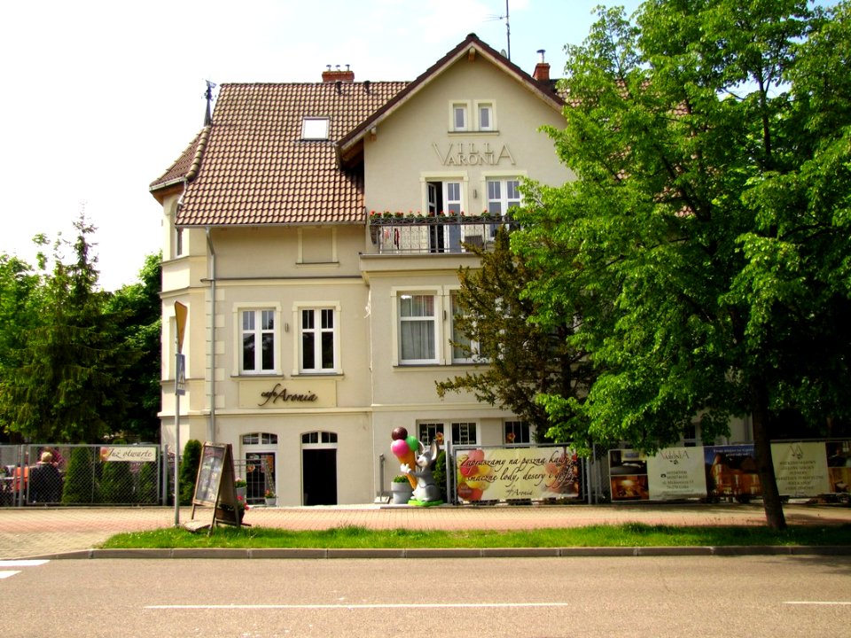 Ustka, ul. Mickiewicza 15 - willa Aronia 02