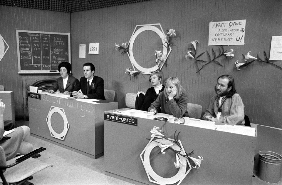 TV-spel van 4 uur, Nee Wereld, Ja Wereld Regering en avant-garde van het gefi, Bestanddeelnr 922-8717