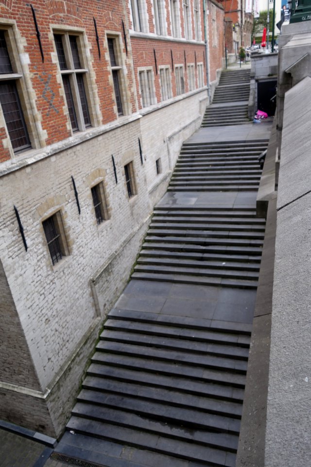 Trap Ravensteinstraat