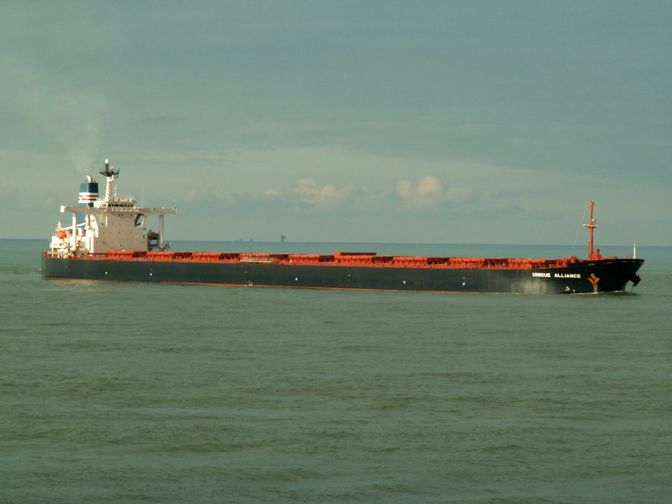 Unique Alliance - IMO 9206437 - Callsign 9HRD8 photo-3 approaching Port of Rotterdam, Holland 11-Feb-2006
