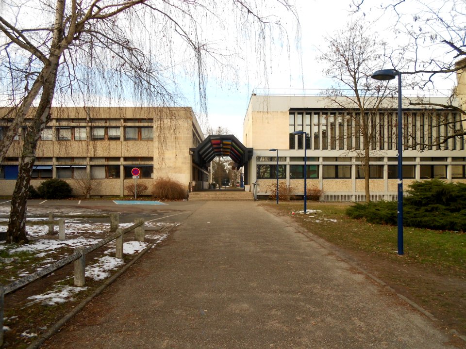 Université Michel de Montaigne Bordeaux III - Bâtiment Administration et L