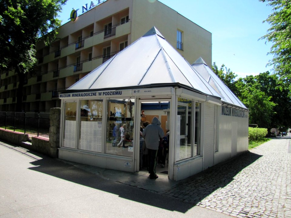 Ustka, wejście do Muzeum Minerałów