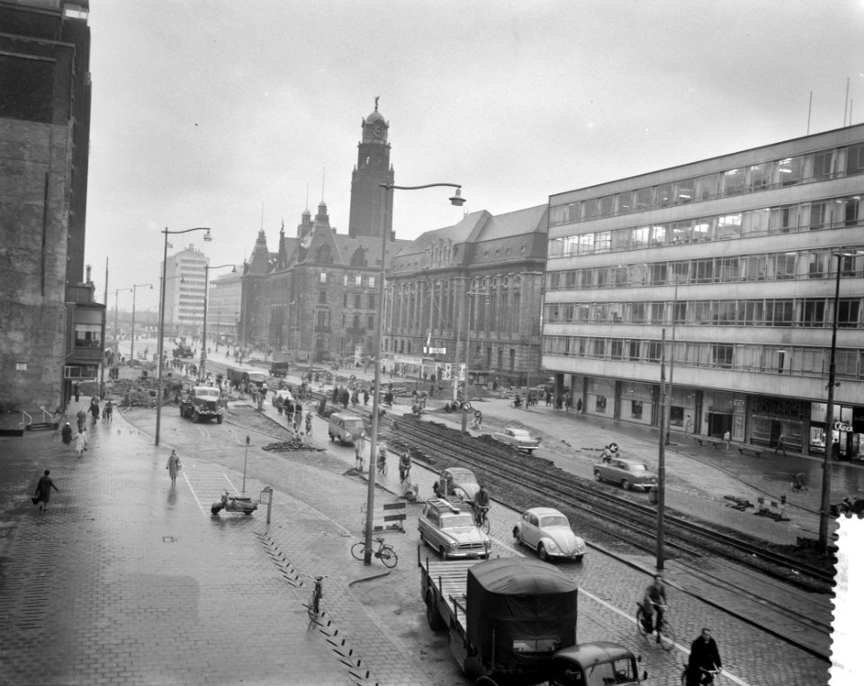 Tramomlegging voor de metrobouw te Rotterdam Coolsingel zonder trams, Bestanddeelnr 911-8136