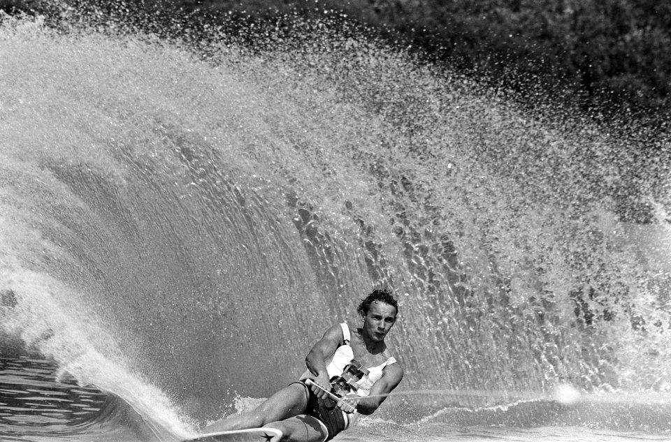 Training Europese Kampioenschappen Waterski op Bosbaan. Egon Brunner in aktie (O, Bestanddeelnr 920-5834