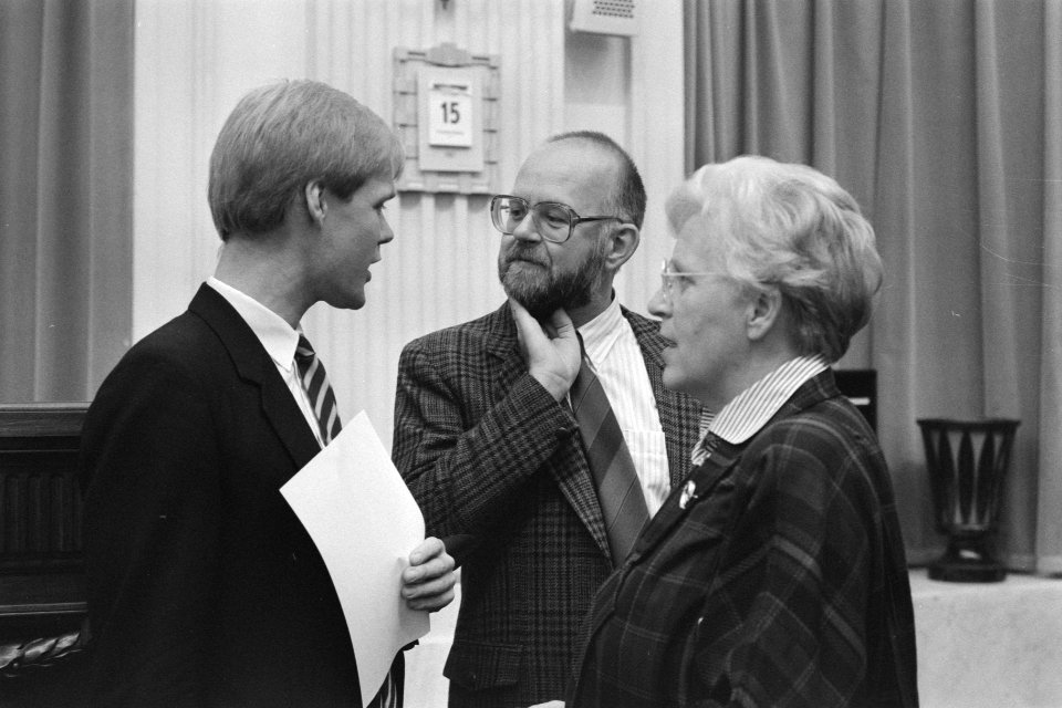 Tweede Kamer opheffing eenmalige uitkering minima woordvoerders Robin Linschote, Bestanddeelnr 934-1029