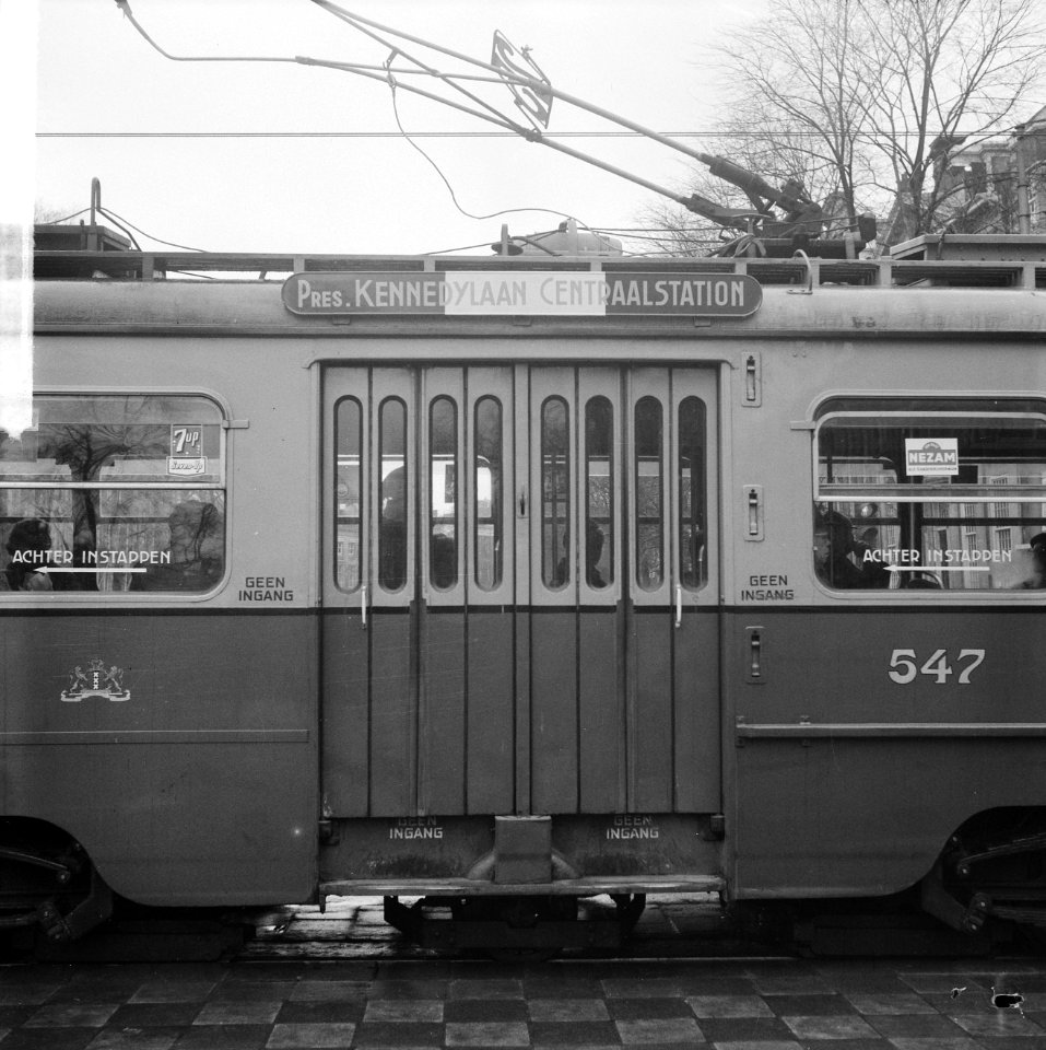 Trambordjes van lijn 25 gedeeltelijk President Kennedylaan en Rivierenlaan, Bestanddeelnr 916-0477