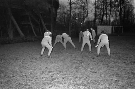 Training Glasgow Rangers in Olympisch Stadion. De training (op het bijveld), Bestanddeelnr 922-0136
