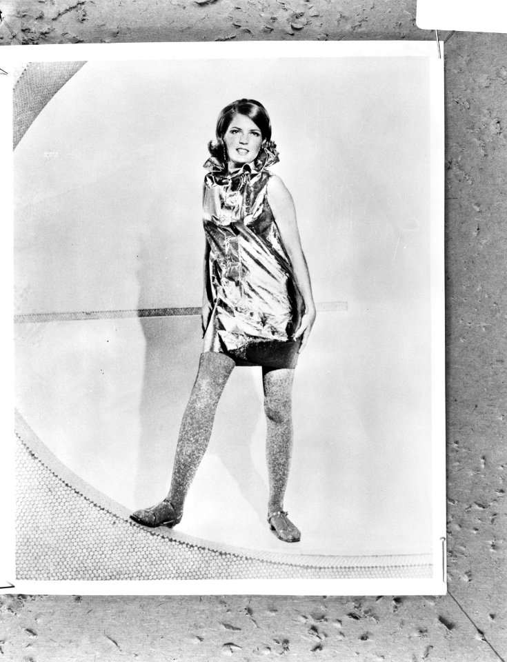 Trans World Airlines . Europese stijl ingevoerd. Franse stijl, stewardess Suzann, Bestanddeelnr 921-3947