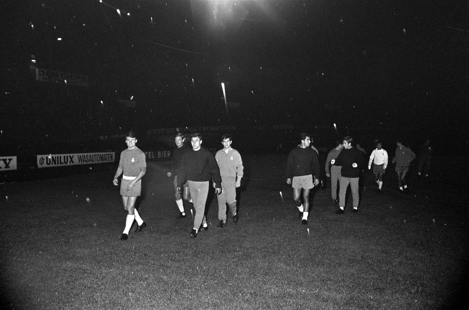 Training Real Madrid in Olympisch Stadion, Bestanddeelnr 920-7168