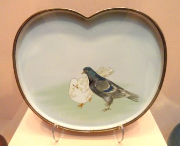 Tray with pigeons by Namikawa Sōsuke (1847-1910) - Japanese Cloisonné Collection - George Walter Vincent Smith Art Museum - DSC03753 photo