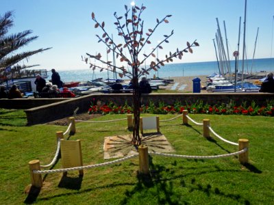 Tree of Hope memorial, Marina, Bexhill