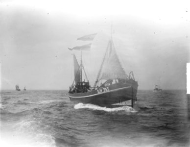 Uitvaren vissersvloot uit IJmuiden, Bestanddeelnr 903-9883
