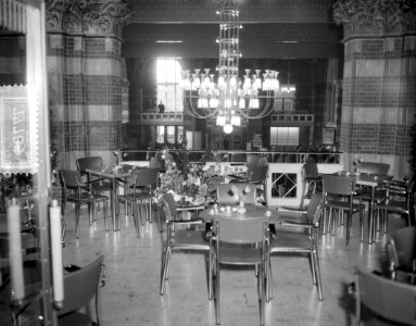 Verbouwing Centraal Station Amsterdam voltooid. Wachtkamer, Bestanddeelnr 907-7785