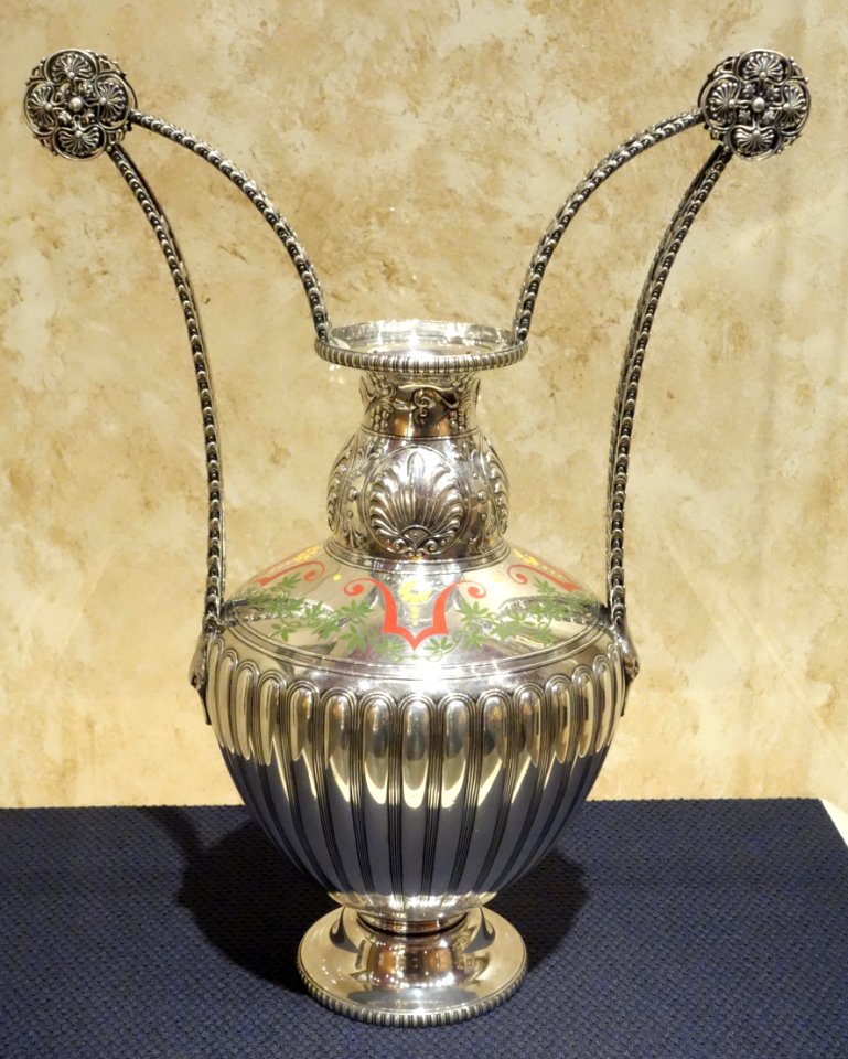Vase made for exhibition at Paris Universal Exposition of 1900, Tiffany & Company, 1900, silver and inlaid enamel - Brooklyn Museum - DSC09643