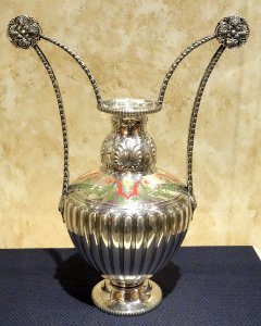 Vase made for exhibition at Paris Universal Exposition of 1900, Tiffany & Company, 1900, silver and inlaid enamel - Brooklyn Museum - DSC09643