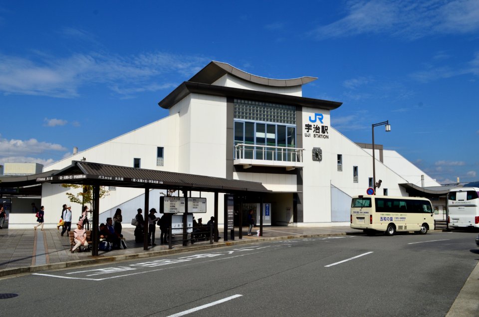 Uji Station (JR West), ekisha