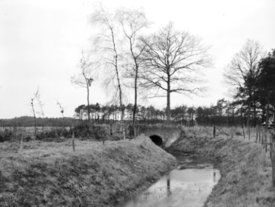 Verbeterde beken, buurtschappen, zwiep, Laren, Bestanddeelnr 192-0273