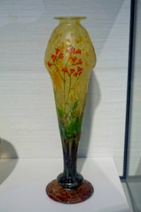 Vase with 'purple bell' flowers, Daum Freres, Nancy, c. 1910, glass - Hessisches Landesmuseum Darmstadt - Darmstadt, Germany - DSC00913