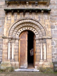 Ujo (Mieres) - Iglesia de Santa Eulalia o Santa Olaya 3