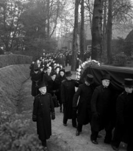 Uitvaartdienst van minister Jan Terpstra te Den Haag, Bestanddeelnr 905-4580