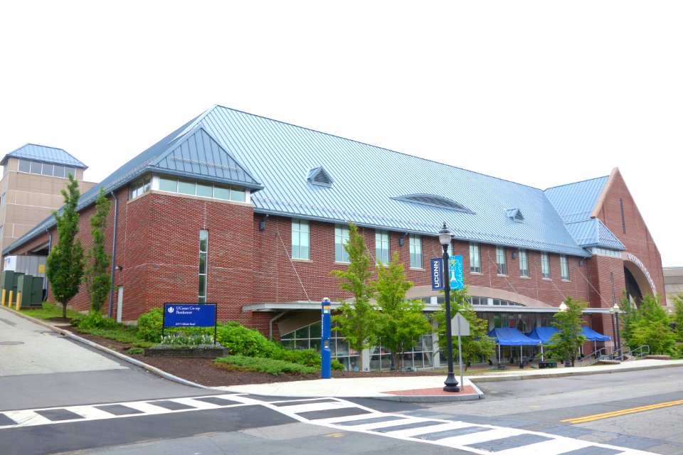 UConn Co-op Bookstore - University of Connecticut - DSC09913