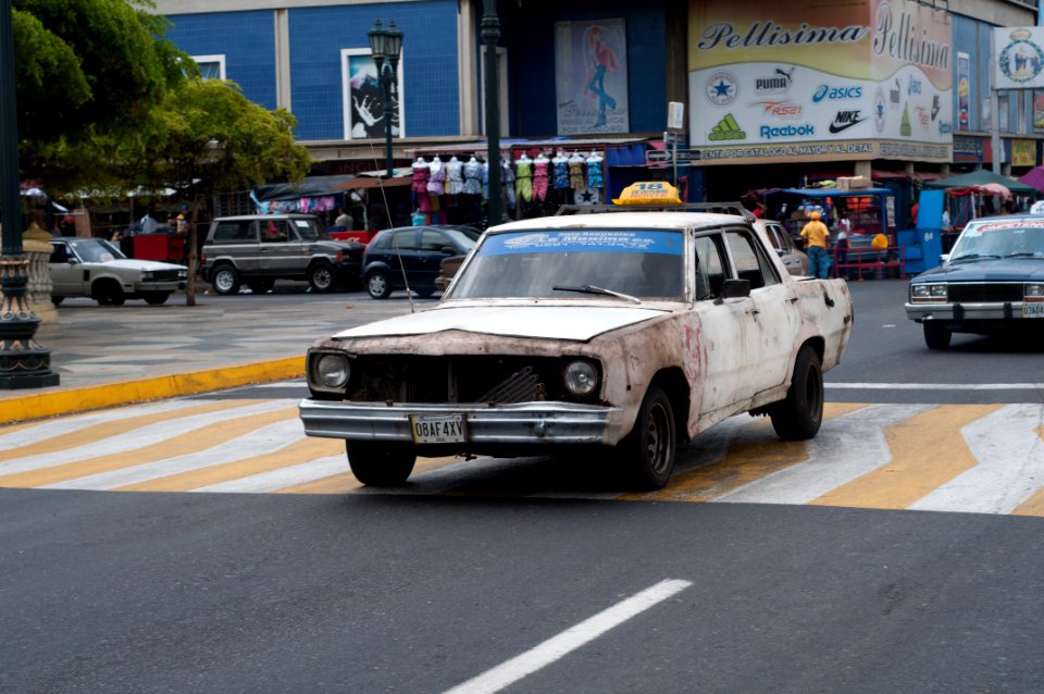 Typical automobile Maracaibo public transport 05
