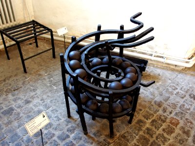 Used for heating of cannon balls through a bonfire in the spiral, pic2