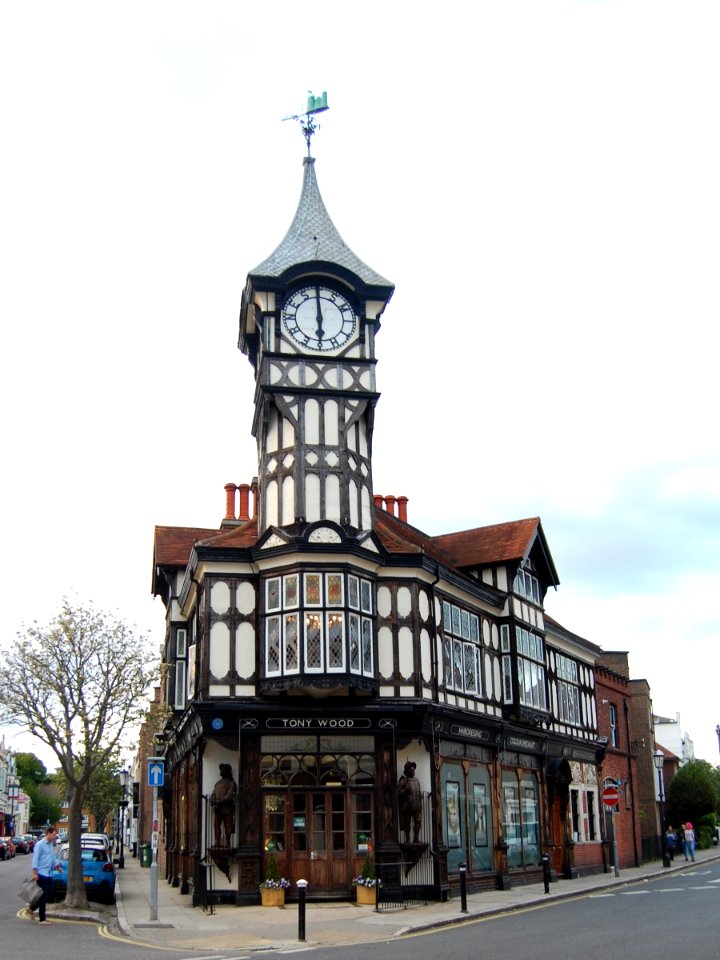 The Clock Tower, 44 Castle Road, Southsea (NHLE Code 1386932) (May 2019) (2)