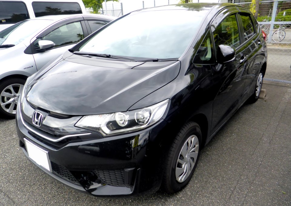 The frontview of Honda FIT 13G (GK3)