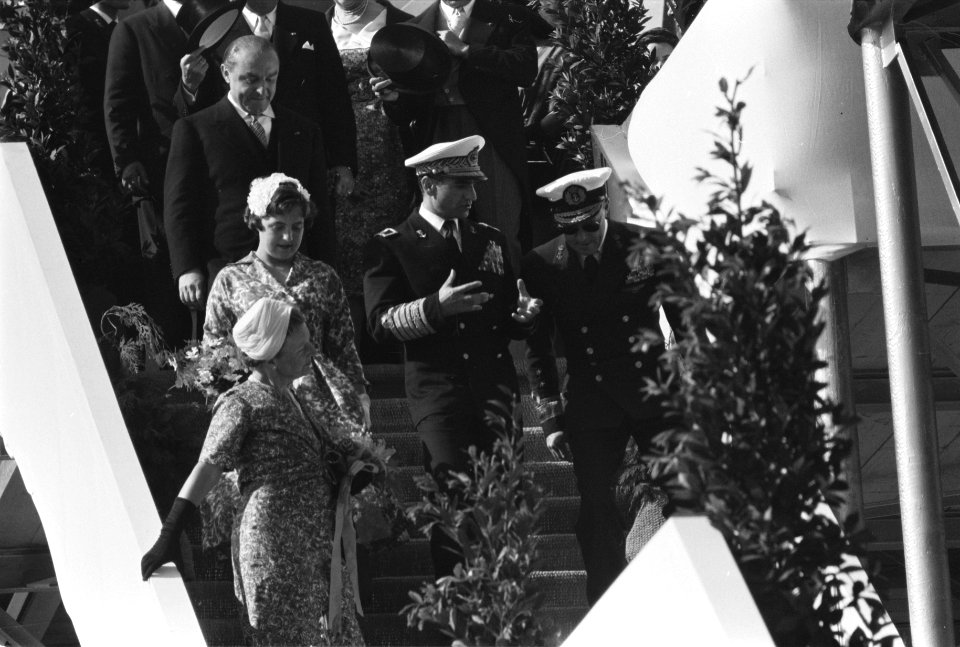 Tewaterlating van de tanker Mohammed Reza Shah door Prinses Margriet in aanwez, Bestanddeelnr 910-3873