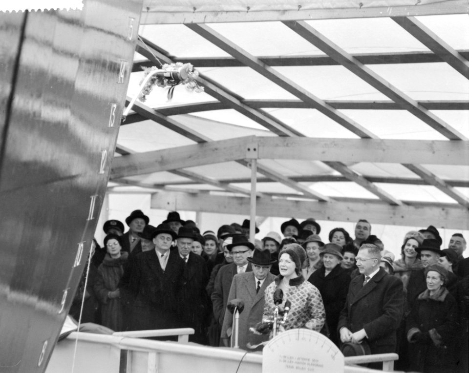 Tewaterlating van de Ondina door Prinses Irene bij de RDM, Bestanddeelnr 912-0790