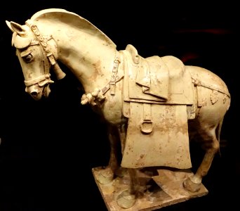 Tomb figurine of a horse, China, Tang dynasty, early 600s AD, glazed earthenware - Östasiatiska museet, Stockholm - DSC09590