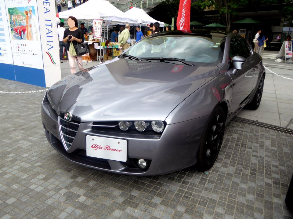 The frontview of Alfa Romeo Brera 2.2 JTS