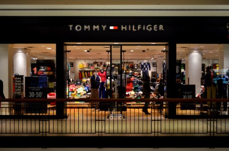 TommyHilfigerFairviewMall