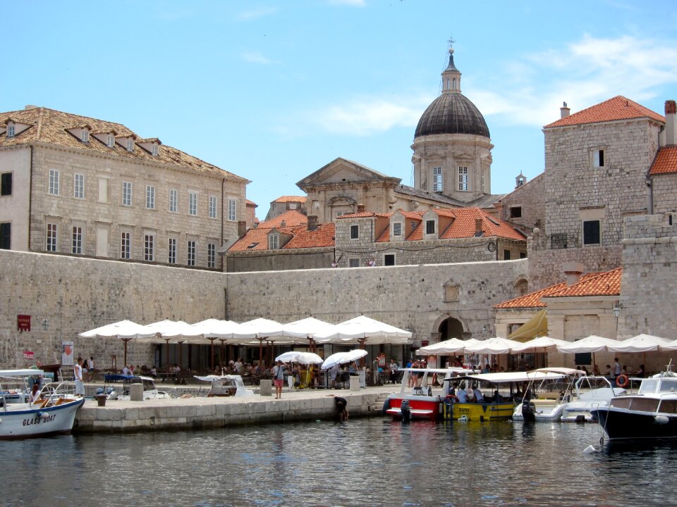 Medieval tourism bay