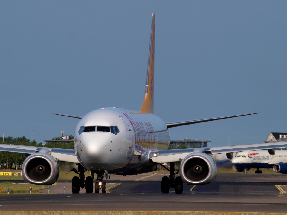 TC-AMP Pegasus Boeing 737-82R(WL) - cn 40723 taxiing 18july2013 pic-001